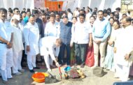 देवपुरातील कमर्शियल कॉम्प्लेक्स व भाजीमंडी बांधकाम कामाचे पालकमंत्री जयकुमार रावल यांच्या हस्ते भूमिपूजन