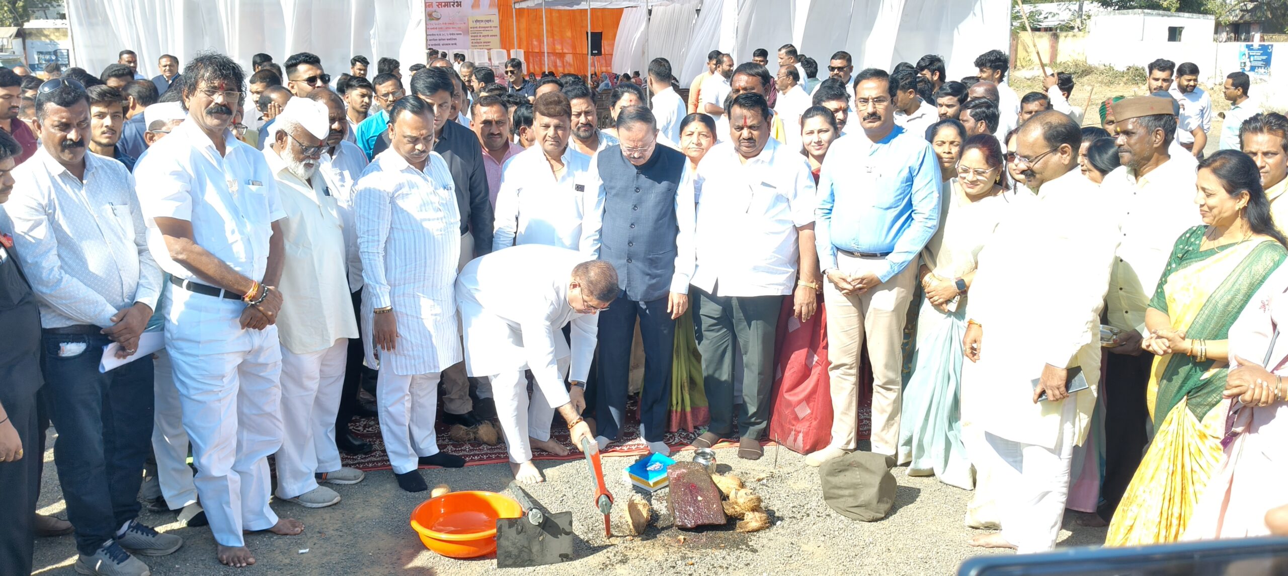 देवपुरातील कमर्शियल कॉम्प्लेक्स व भाजीमंडी बांधकाम कामाचे पालकमंत्री जयकुमार रावल यांच्या हस्ते भूमिपूजन